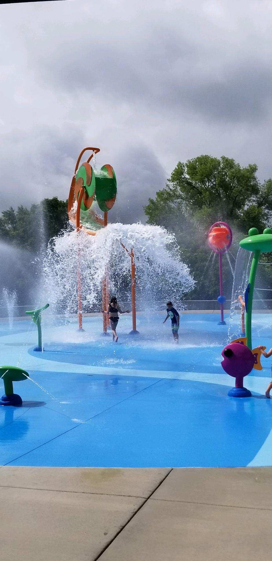 splash pad with kids